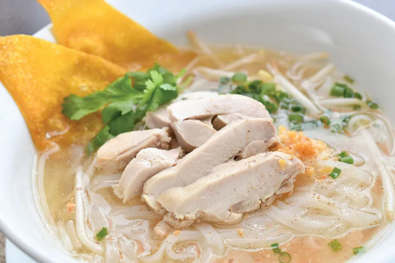 クァイティオガイ|トゥントーン タイ料理レストラン 柏店